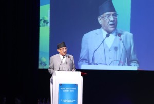 नेपाल उदार आर्थिक नीतिप्रति प्रतिबद्ध छ, लगानी गर्नुहोस् : प्रधानमन्त्री   